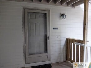 Building Photo - 1818 Ravens Crest Dr