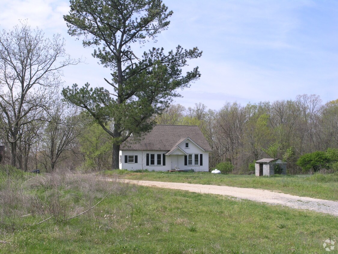 Foto principal - 6105 Macedonia Church Rd