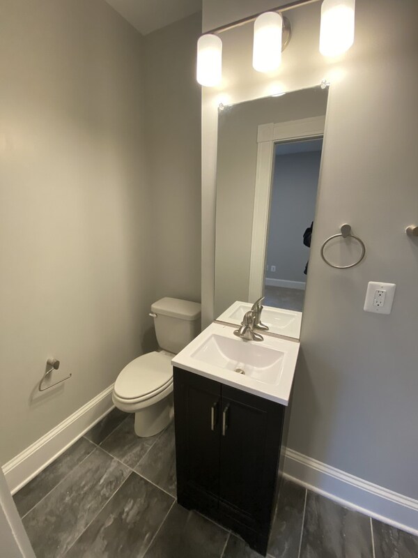 911 S Ellwood Ave Unit 6, South, MD 21224 Condo for Rent in South, MD