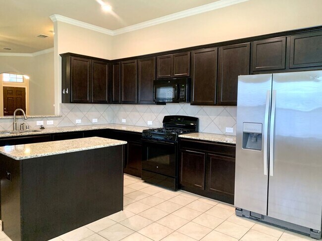 Building Photo - 1300 Foxglove Ln