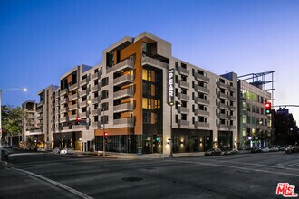 Building Photo - 687 S Hobart Blvd