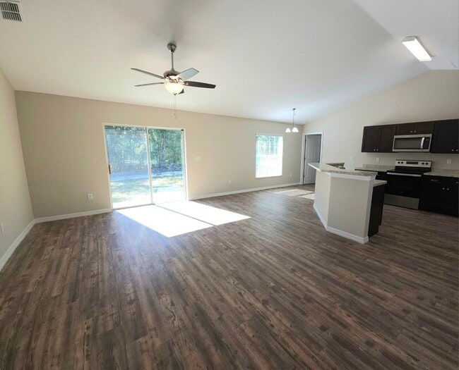 Foto del edificio - 60 Bahia Court Track