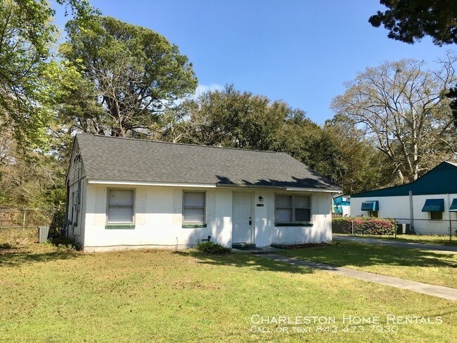 Building Photo - 5916 Arbor Rd