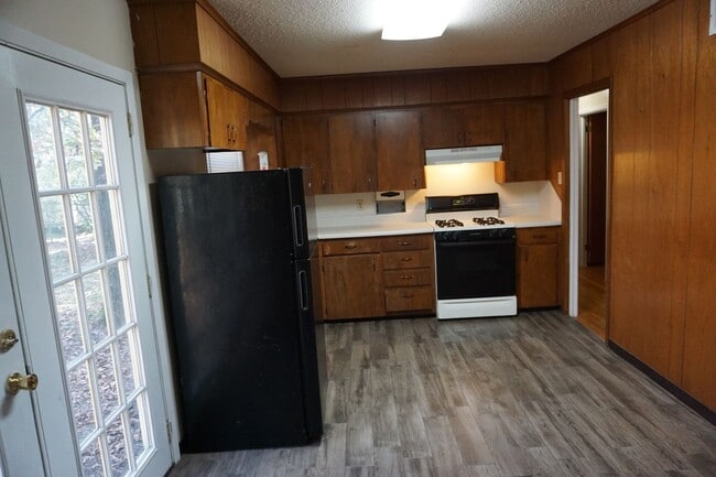 Foto del edificio - 77 Somerset Dr