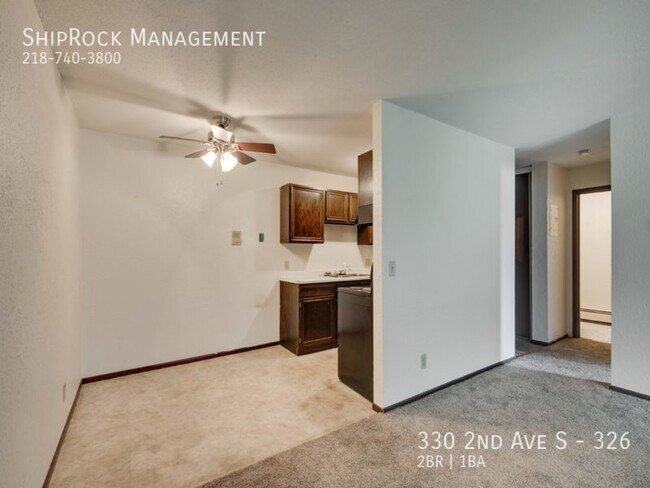 Foto del edificio - 330 2nd Ave S