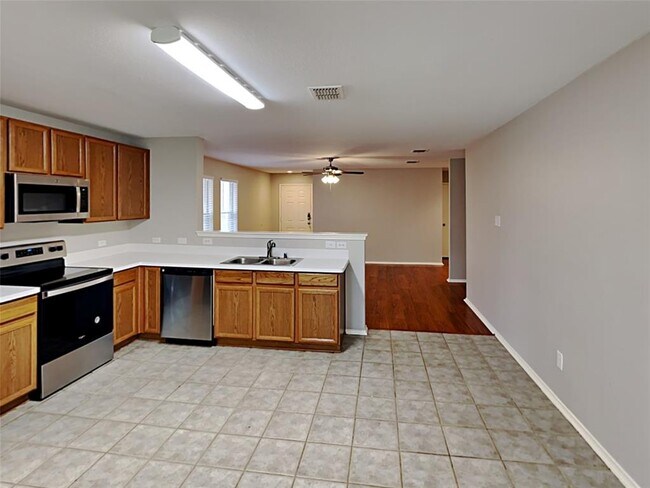 Foto del edificio - 1128 Maplewood Ln