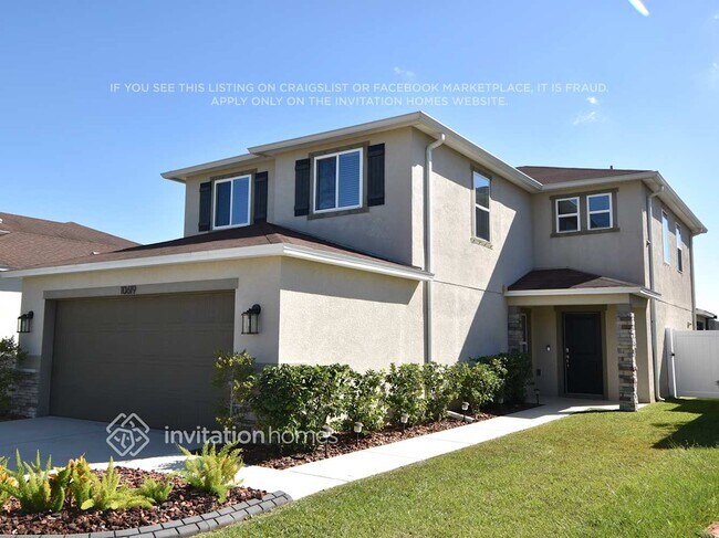 Building Photo - 10619 Laguna Plains Dr