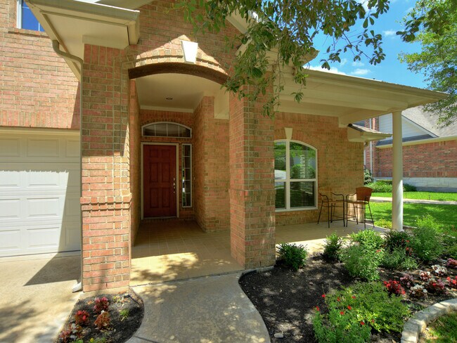 Foto del edificio - BEAUTIFUL 3 BEDROOM / OFFICE/BEDROOM / 2 B...