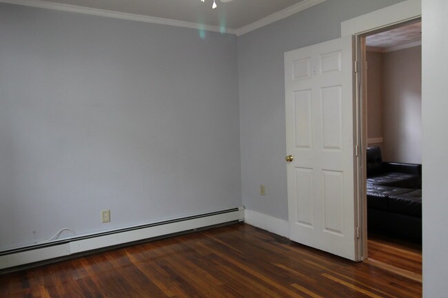 Building Photo - 36 Dalrymple St