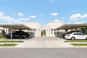 Building Photo - 2109 Canyon Dr