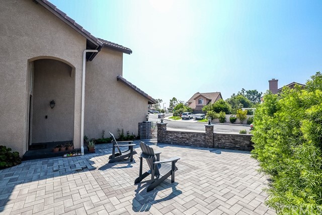 Building Photo - 52 Touraine Pl