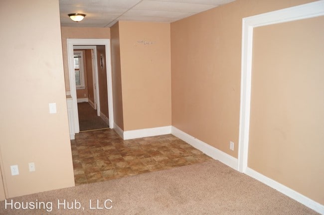 Building Photo - 516 Smith Ave S