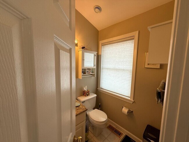 Foto del edificio - 184 Bishops Forest Dr