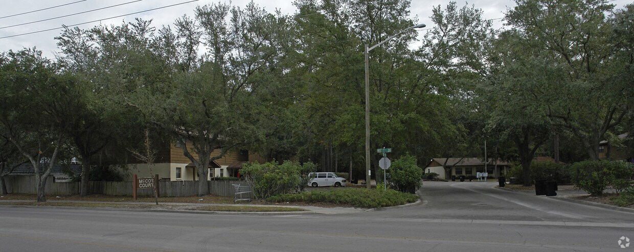 Primary Photo - 520-545 NE 21st Ln
