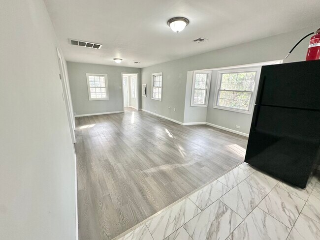 Foto del edificio - 63 Gentian St