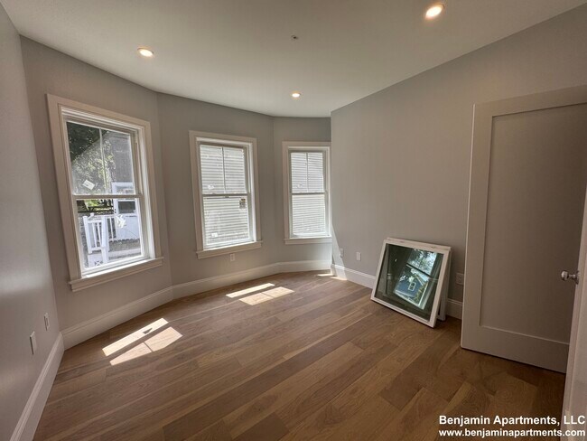 Foto del edificio - 51 Fairbanks St