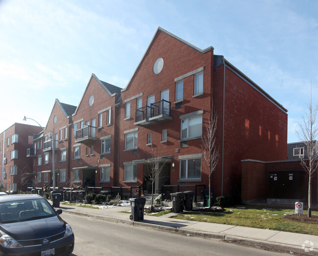 Building Photo - Rivertowne Apartments