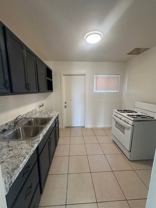 Building Photo - 2804 Horace Mann Ct