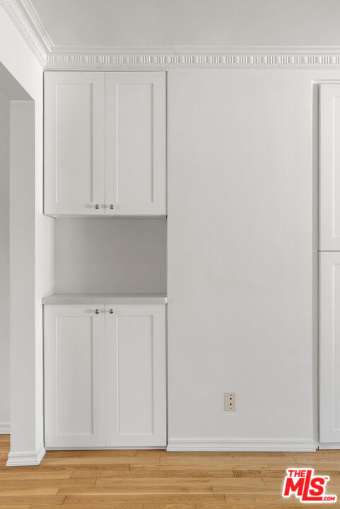 Foto del edificio - 1233 N Harper Ave