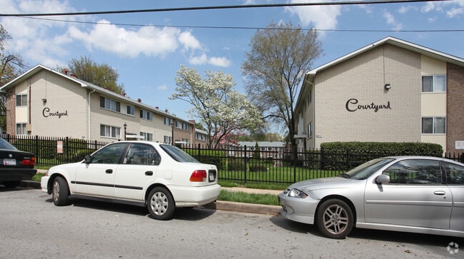 Foto del edificio - Courtyard Apartments