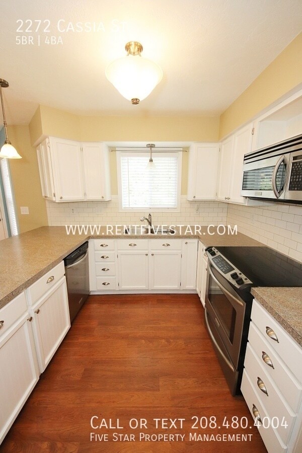 Building Photo - Five Star Property Management