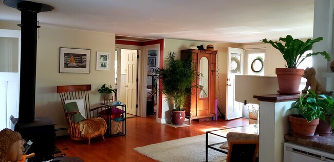 Foto del edificio - 3645 Atwood Rd