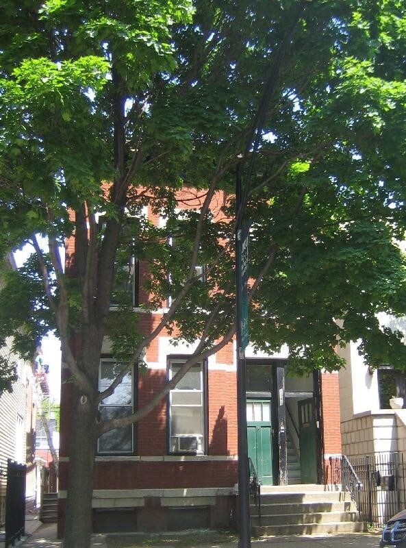 Foto del edificio - 1346 W Webster Ave