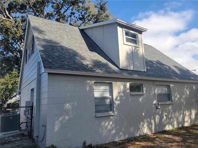 Building Photo - 6412 Wingfoot Cir