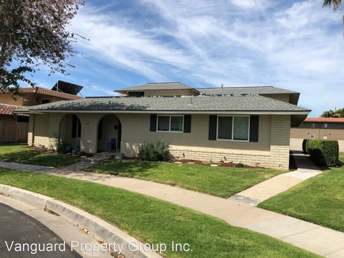 Primary Photo - 602 S Cypress St