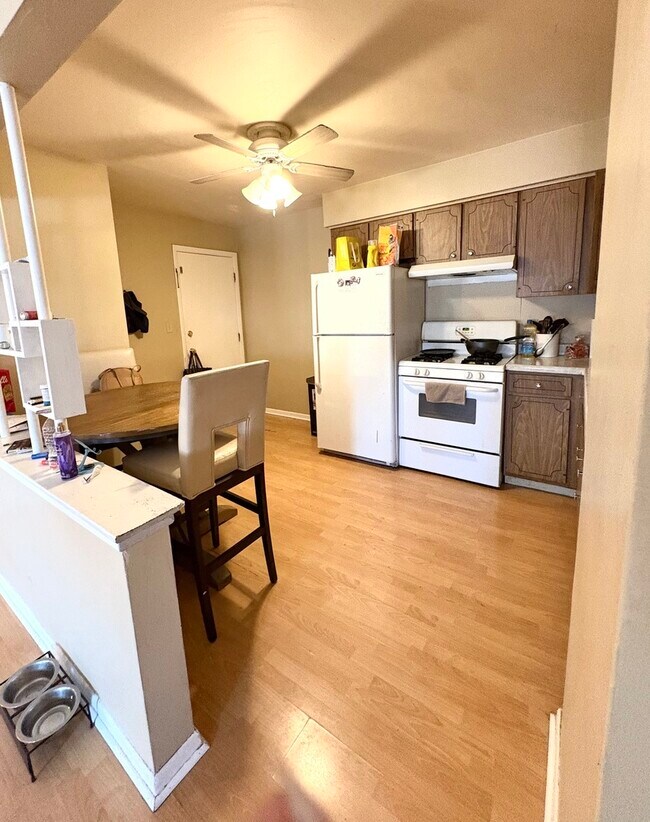 Foto del edificio - 4337 Prescott Ave