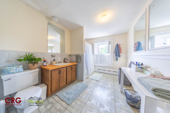 Building Photo - 1712 Beacon St