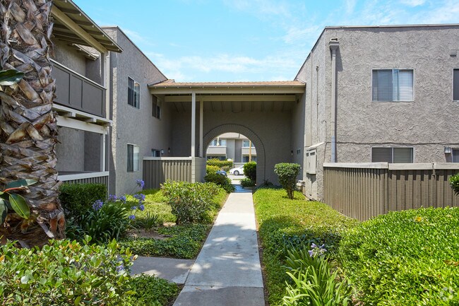 Vista al edificio - Pacific Pointe South