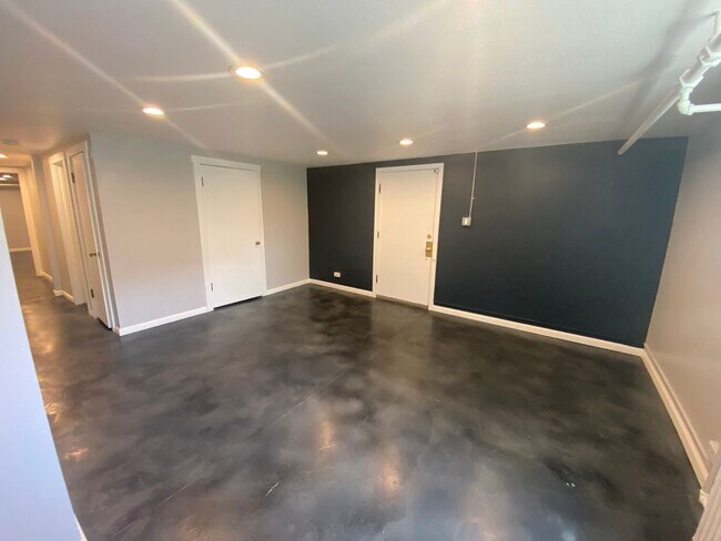 Foto del edificio - Incredible 3 Bedroom Condo in Park Hill Area