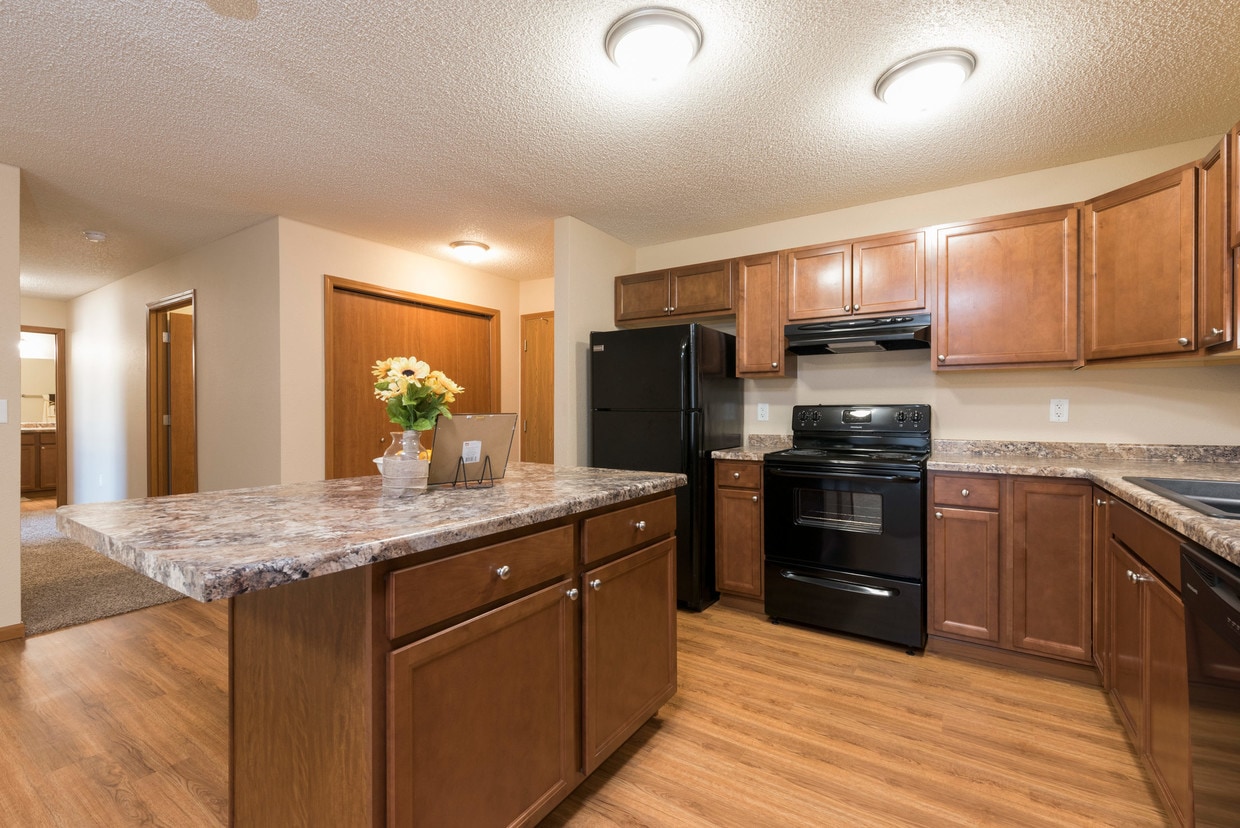 Fairview Apartment Community Apartments in Bismarck, ND