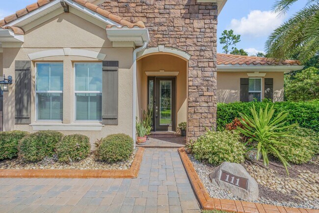 Building Photo - 4/3/3 Single Family Home in Deland, FL 32724