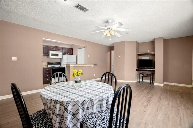 Foto del edificio - Auburn Crossing 10-138