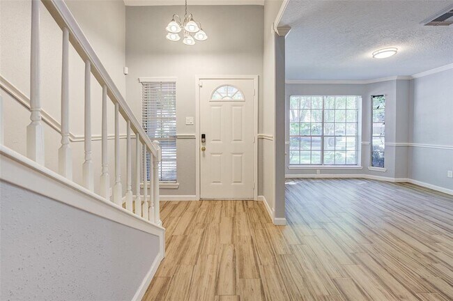 Foto del edificio - 21711 Haverstrom Ln