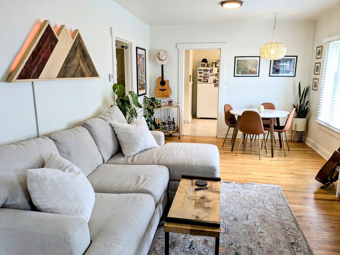 Primary Photo - 296 S Lafayette St