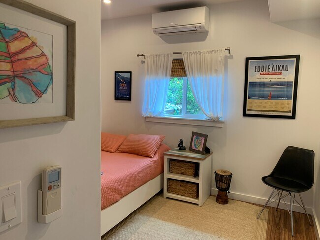 Foto del edificio - Renovated 3 bed, 2 bath Duplex Home in Waialua