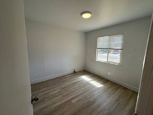 Foto del edificio - 6844 Bismarck Dr