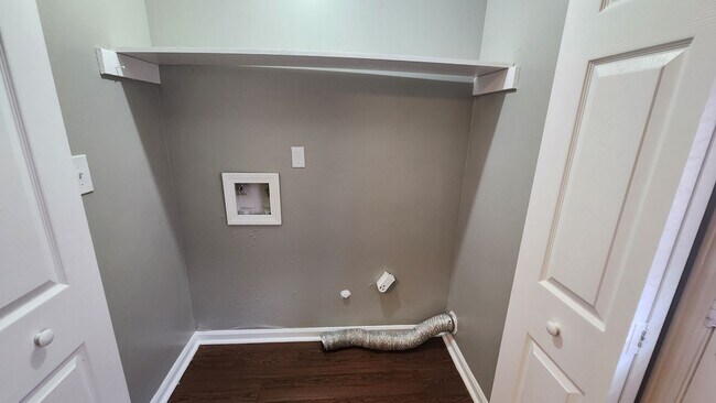 Building Photo - 4424 Torrance Dr NW