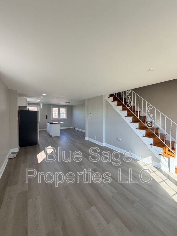 Building Photo - 66 Folcroft Ave