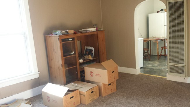 Family Room - 224 E University Ave