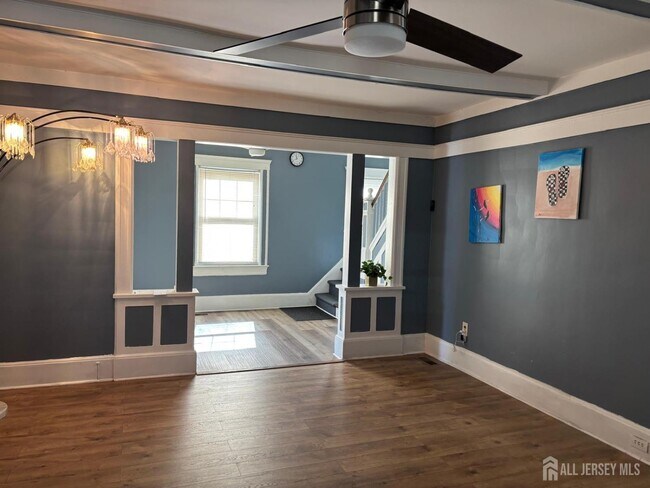 Foto del edificio - 220 S Washington Ave