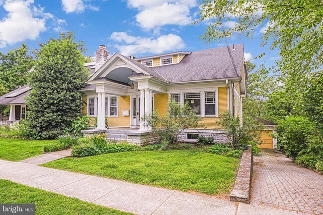 Building Photo - 6402 Ridge Dr