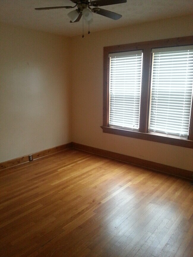 Segundo dormitorio - 1205 Cornell Dr