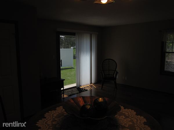 Building Photo - 1111 Nantucket Dr