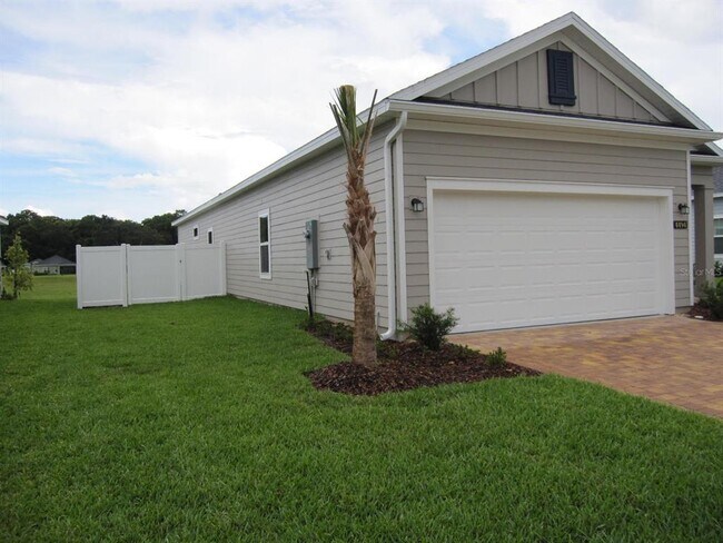 Foto del edificio - 4494 NW 14th Lp