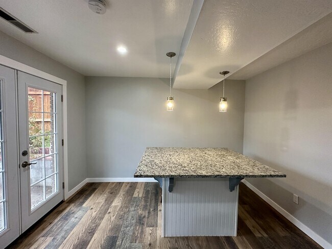 Foto del edificio - 8324 S Carmen Ct