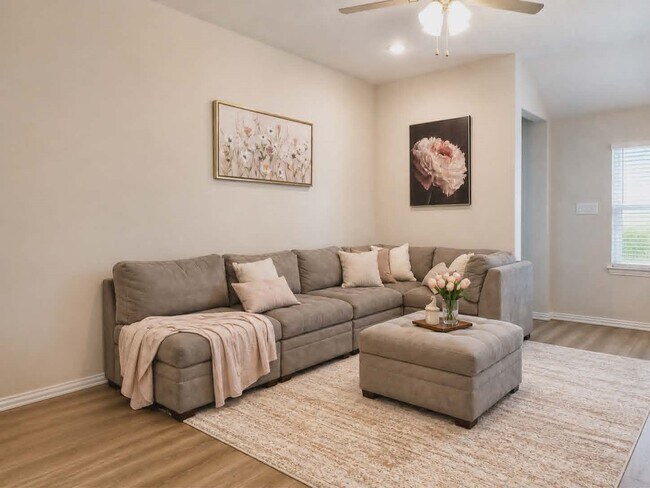 Foto del edificio - 16603 Villa Del Luna Ln